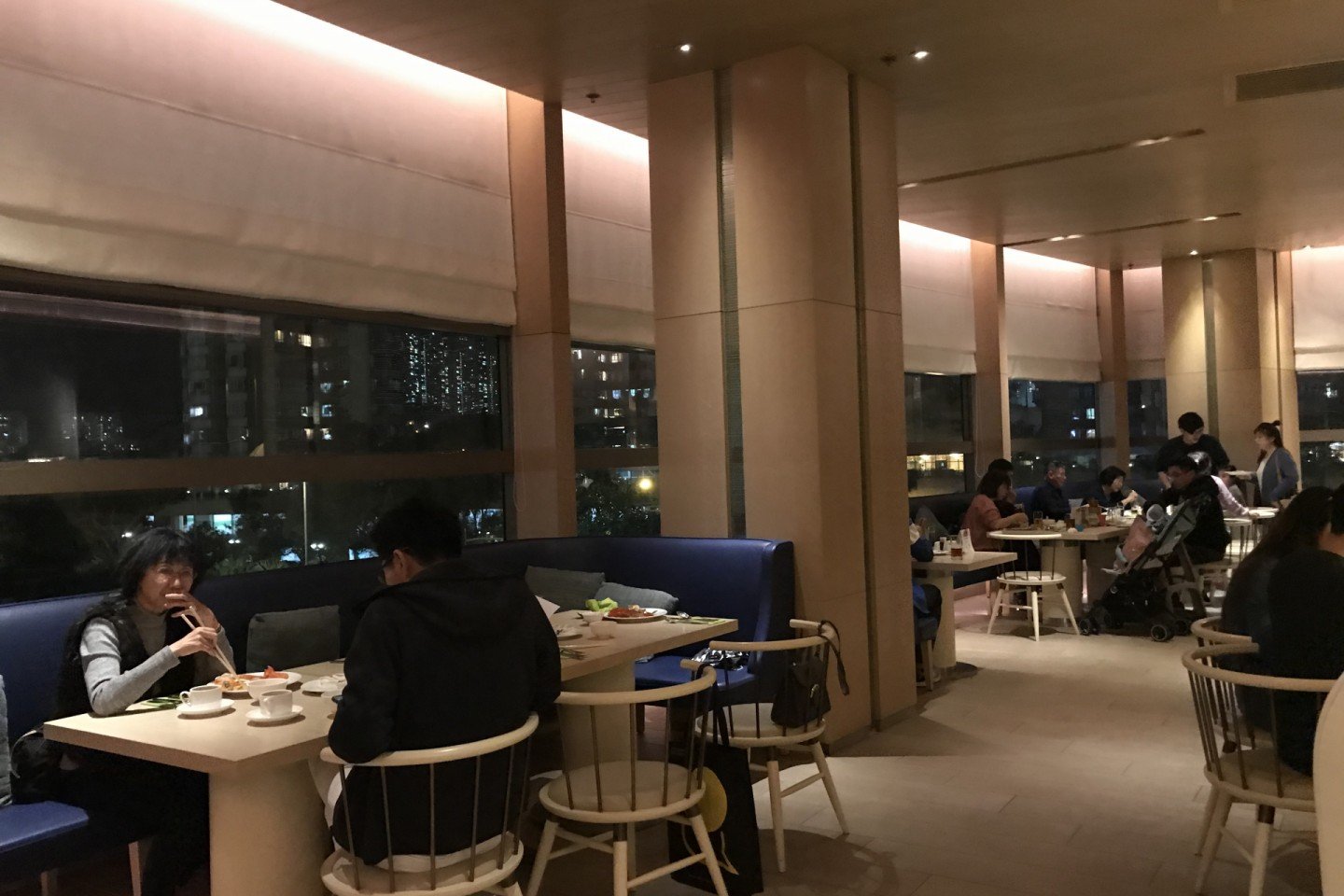 MoMo Cafe