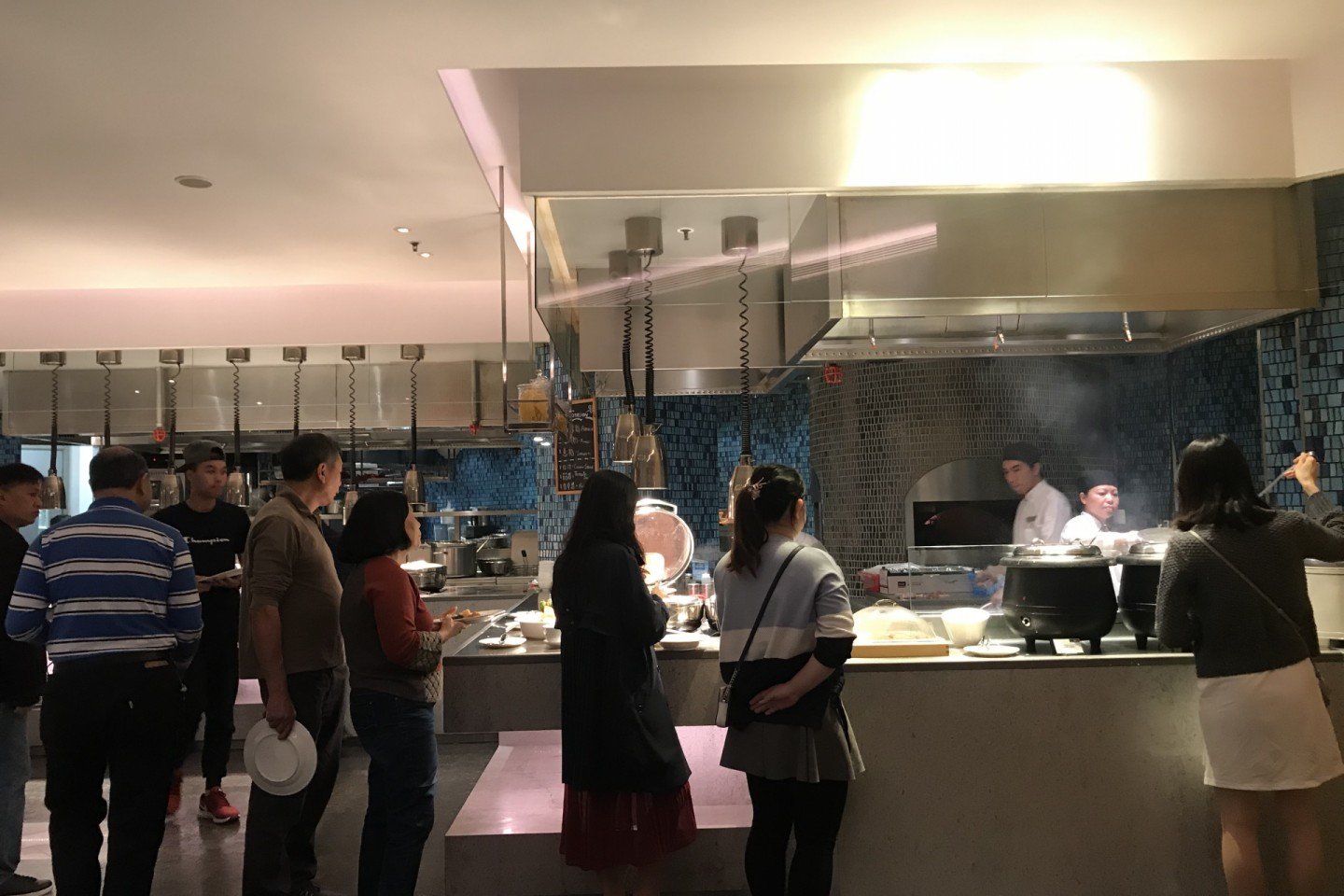 MoMo Cafe