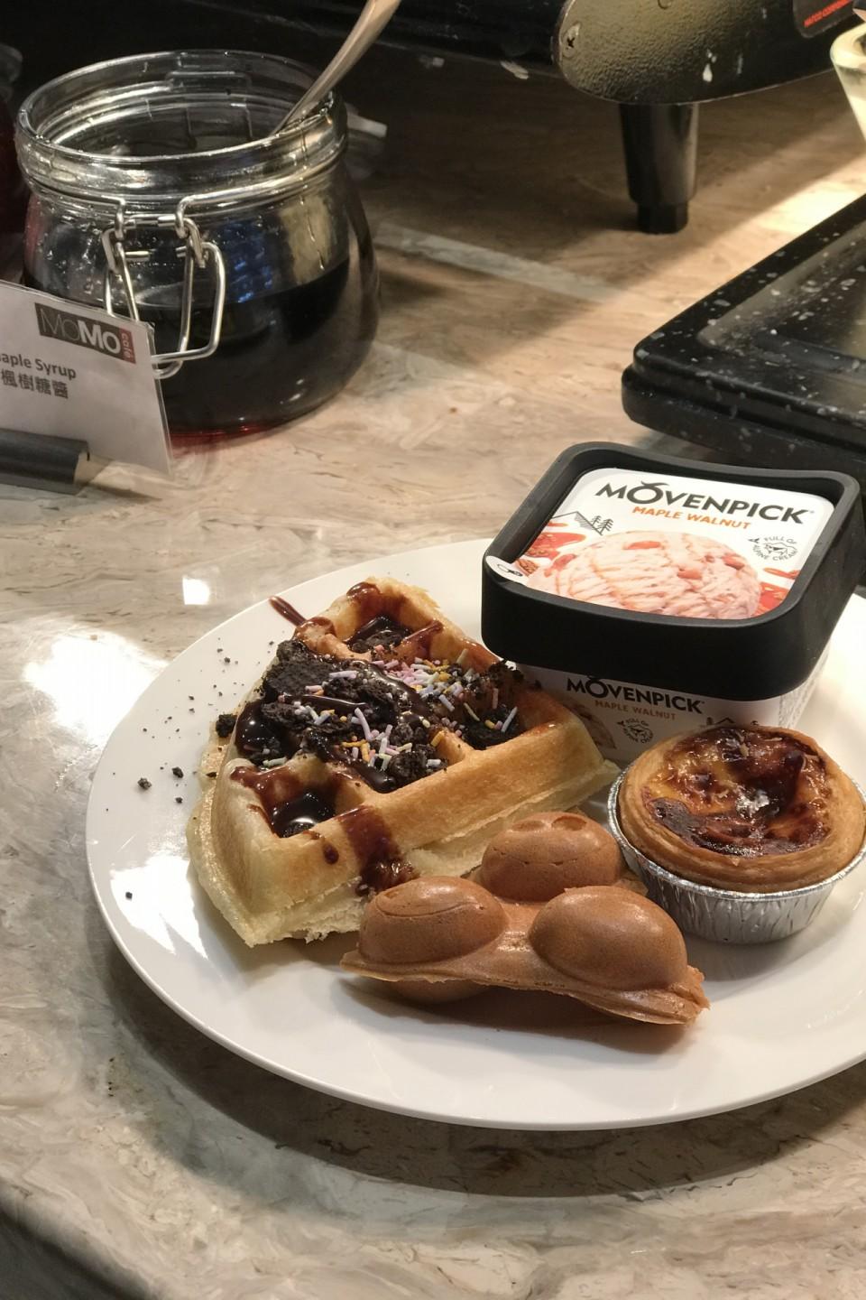 MoMo Cafe