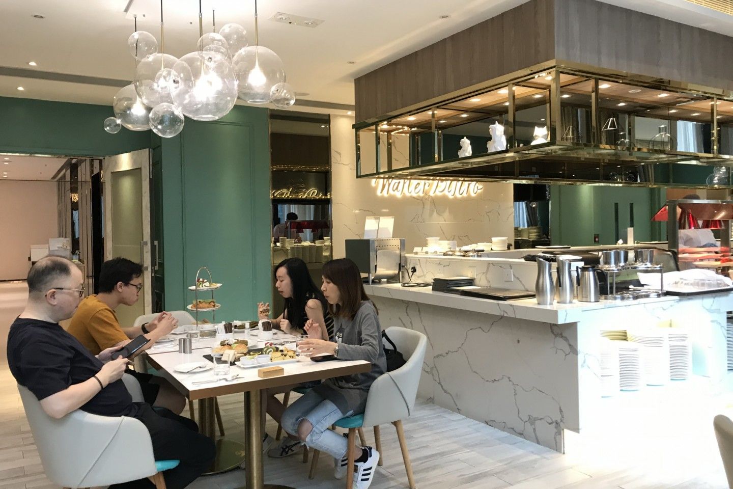 Walter Bistro