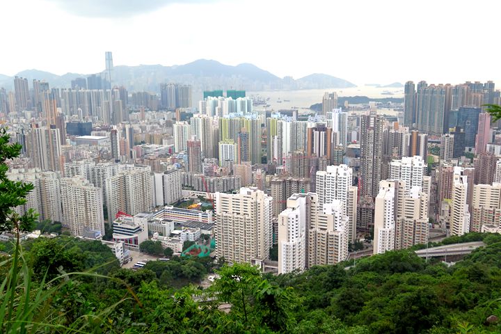 畢架山行山