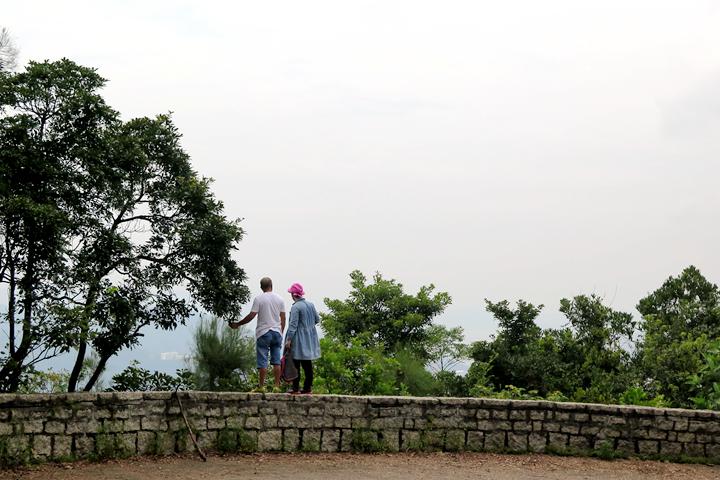 畢架山行山