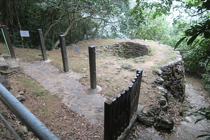 上窰古迹村